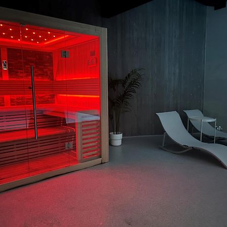 Apartamento Sorlandsidyll Med Svommebasseng! Kristiansand Exterior foto